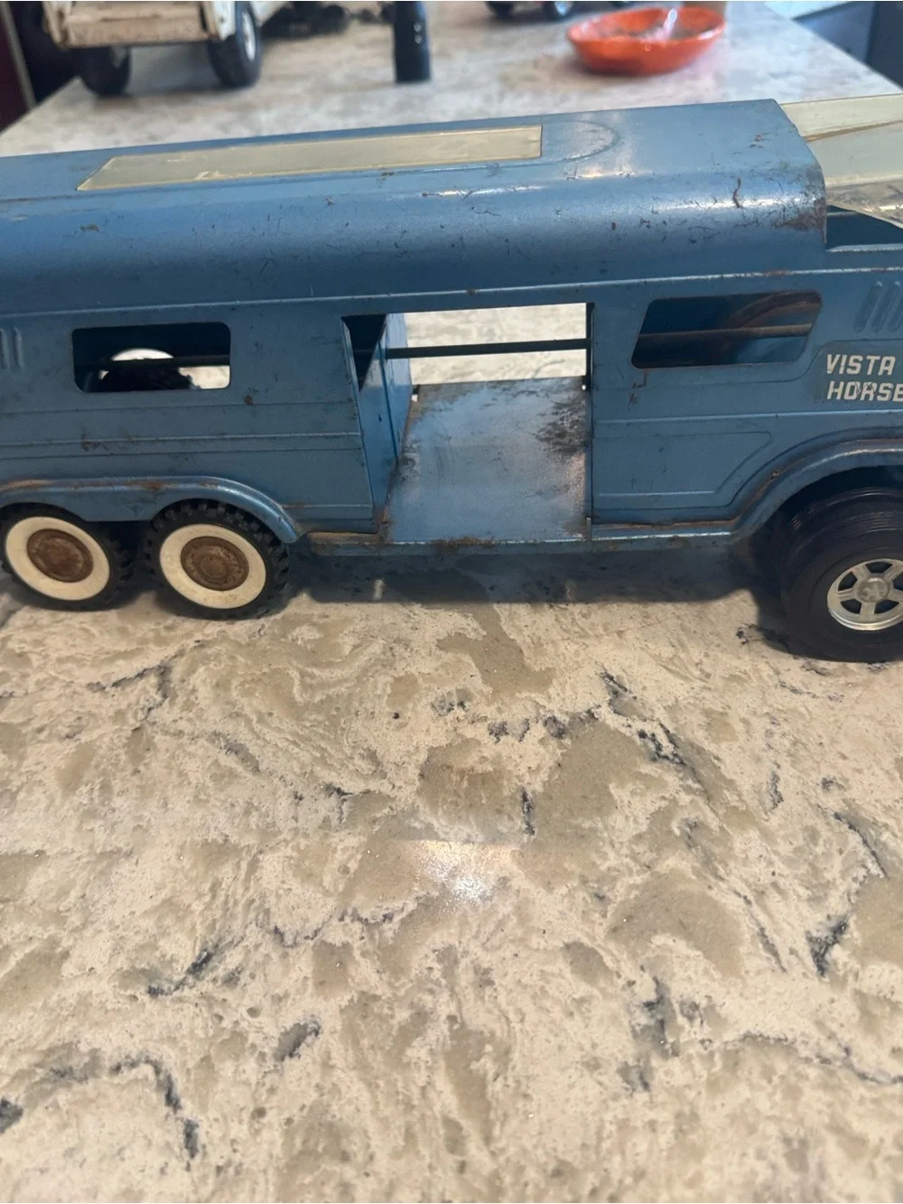 Blue Vista Dome Horse Van Toy Truck